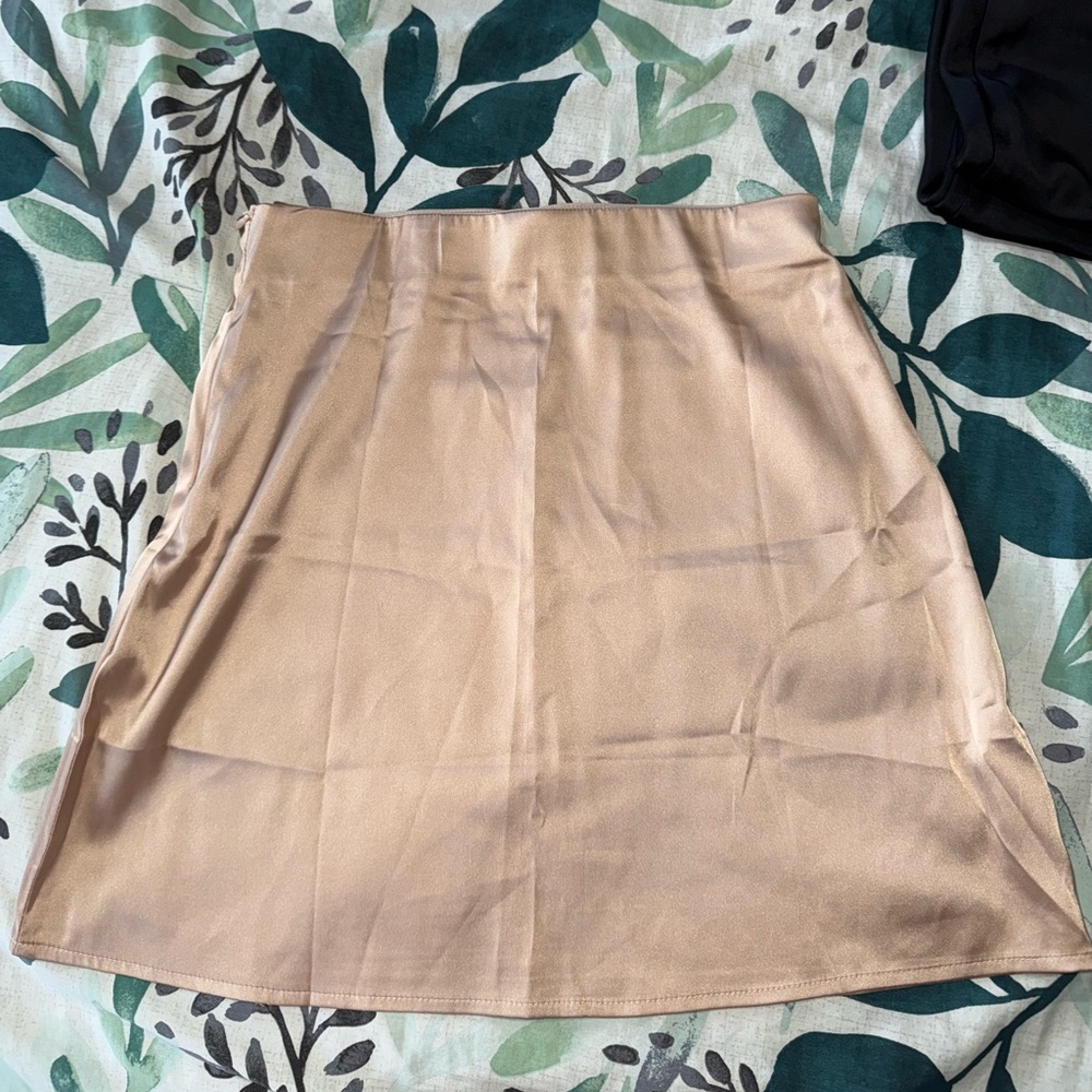 Elegant Tan Women's Skirt